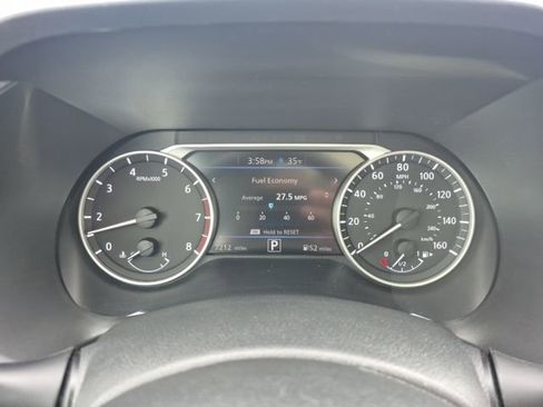 Used 2025 Nissan Sentra SR w/ SR Premium Package image 22