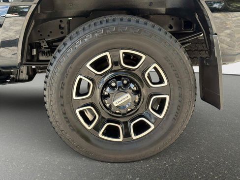 Used 2026 Ford F250 Platinum w/ FX4 Off-Road Package AWD/4WD image 17