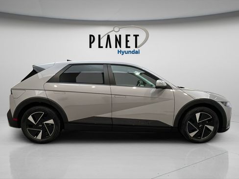 New 2026 Hyundai Ioniq 5 SEL image 8