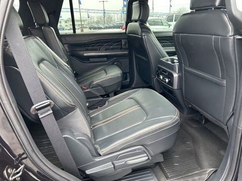 Used 2023 Ford Expedition Platinum image 39