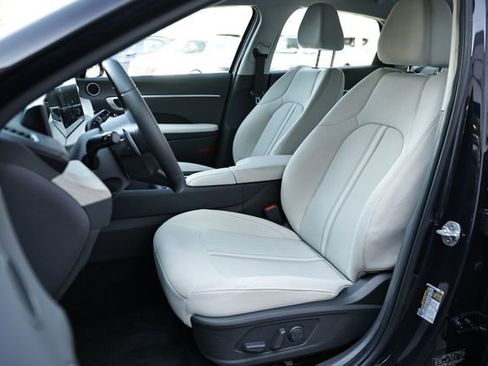 Certified 2025 Hyundai Sonata SEL image 18