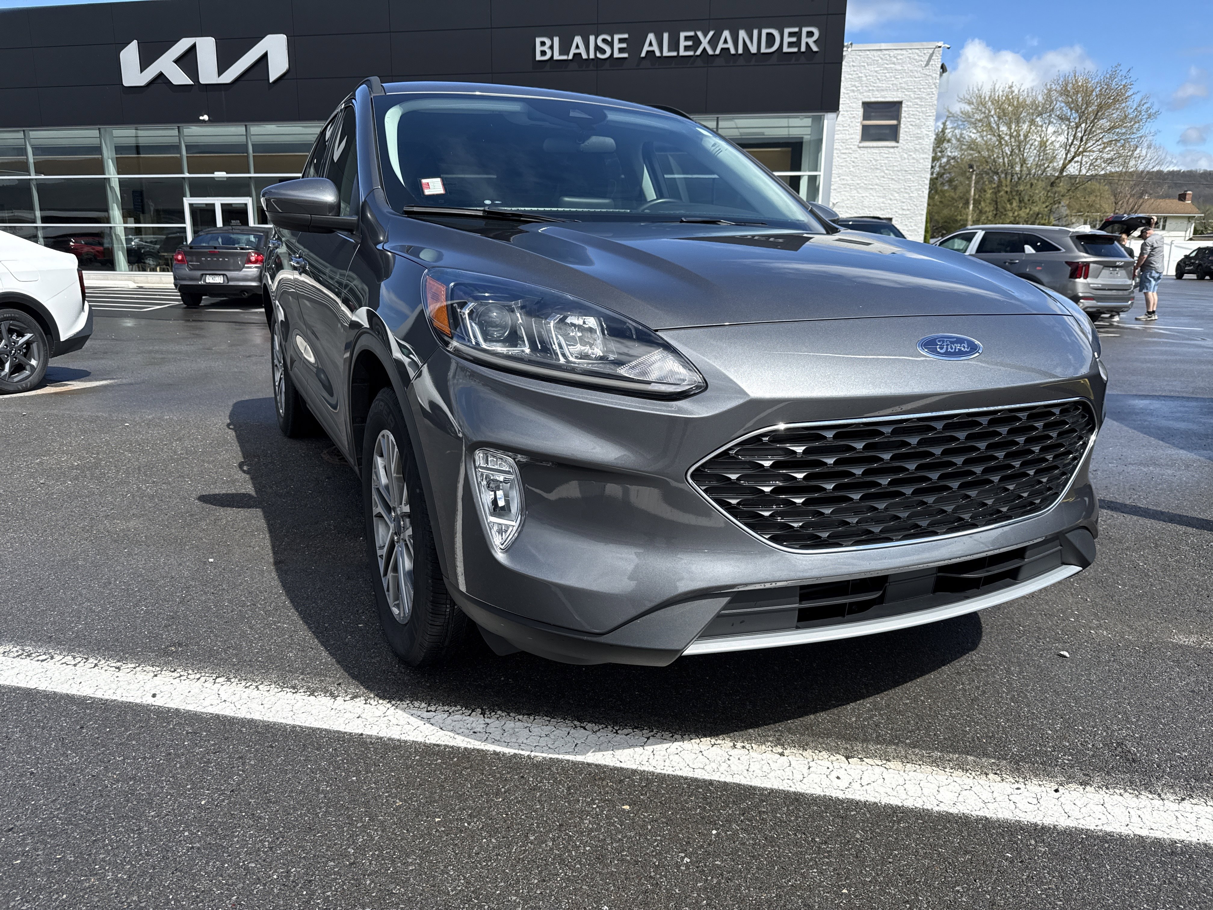 Used 2022 Ford Escape SEL AWD/4WD image 1