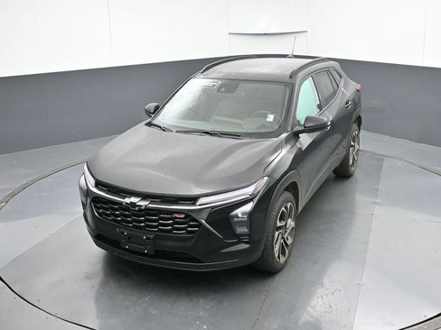 Certified 2026 Chevrolet Trax RS w/ Driver Confidence Package image 43