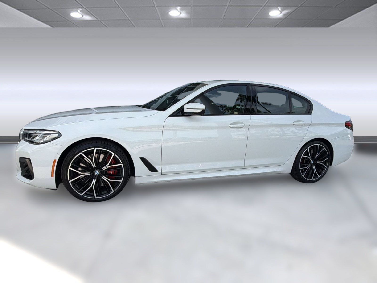 Used 2022 BMW 540i w/ Executive Package RWD image 2