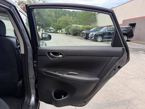 Used 2019 Nissan Sentra S FWD image 38