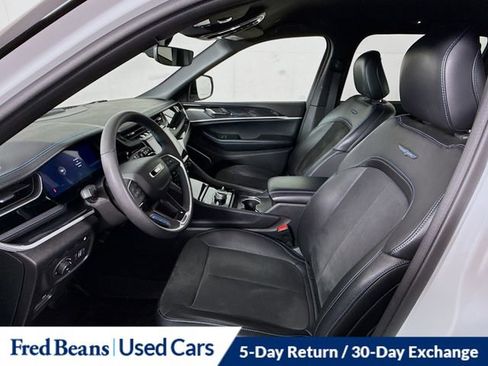 Used 2024 Jeep Grand Cherokee Trailhawk AWD/4WD image 29