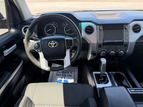 Used 2014 Toyota Tundra SR5 w/ SR5 Upgrade Package AWD/4WD image 11
