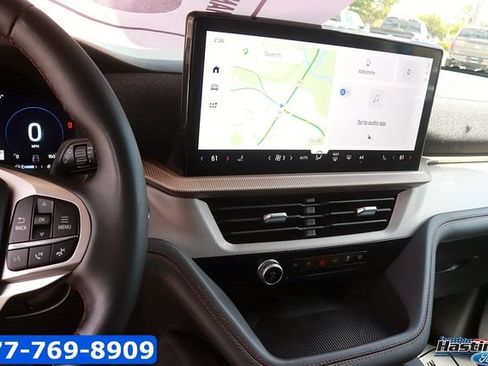 Certified 2025 Ford Explorer Active RWD image 20
