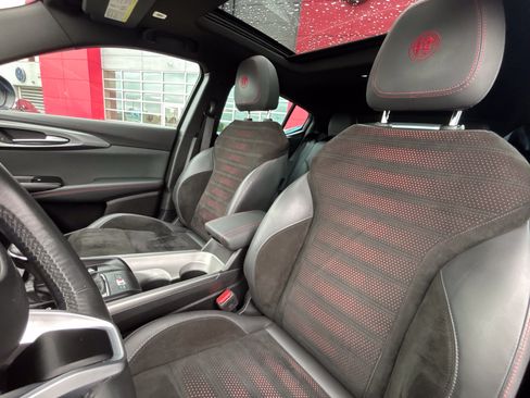 Certified 2024 Alfa Romeo Tonale Veloce w/ Active Assist Package AWD/4WD image 18