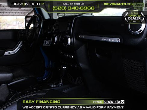 Used 2015 Jeep Wrangler Unlimited Rubicon w/ Connectivity Group image 15