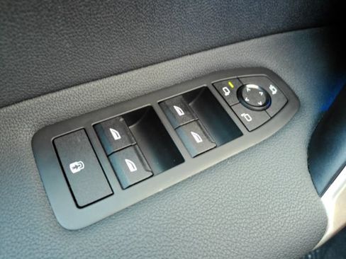 Used 2023 BMW iX xDrive50 AWD/4WD image 40