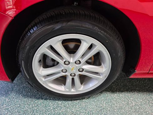 Used 2016 Chevrolet Cruze LT FWD image 12