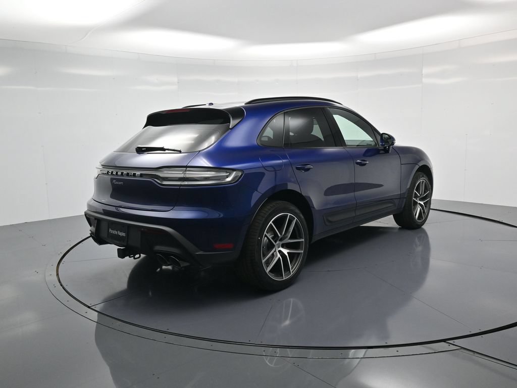 Certified 2026 Porsche Macan AWD/4WD image 30