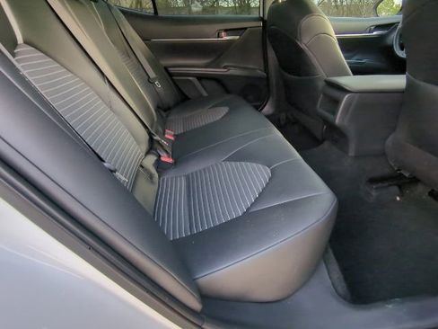 Used 2023 Toyota Camry SE FWD image 19