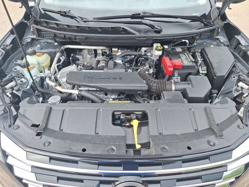 Used 2025 Nissan Rogue S FWD image 21