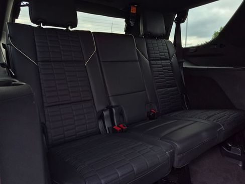 Used 2023 Cadillac Escalade Sport Platinum w/ LPO, ONYX Package AWD/4WD image 29