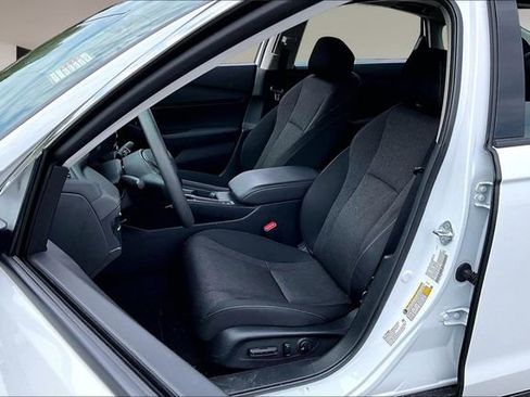 Used 2024 Honda Accord EX image 18