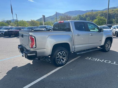 Used 2016 GMC Canyon SLE w/ All Terrain Package AWD/4WD image 3