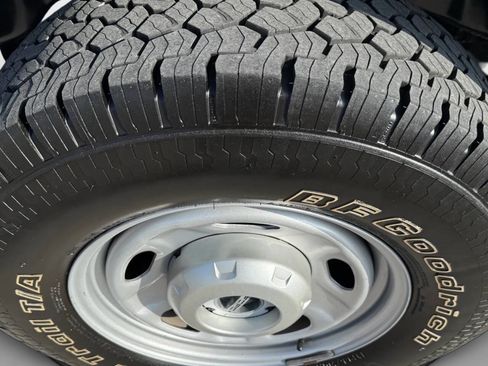 Used 2015 Ford F250 XL w/ Power Equipment Group image 14