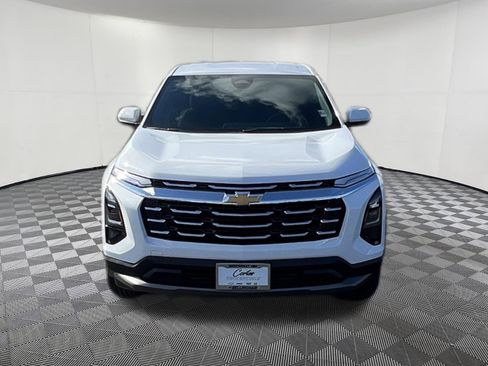 Used 2026 Chevrolet Equinox LT image 2