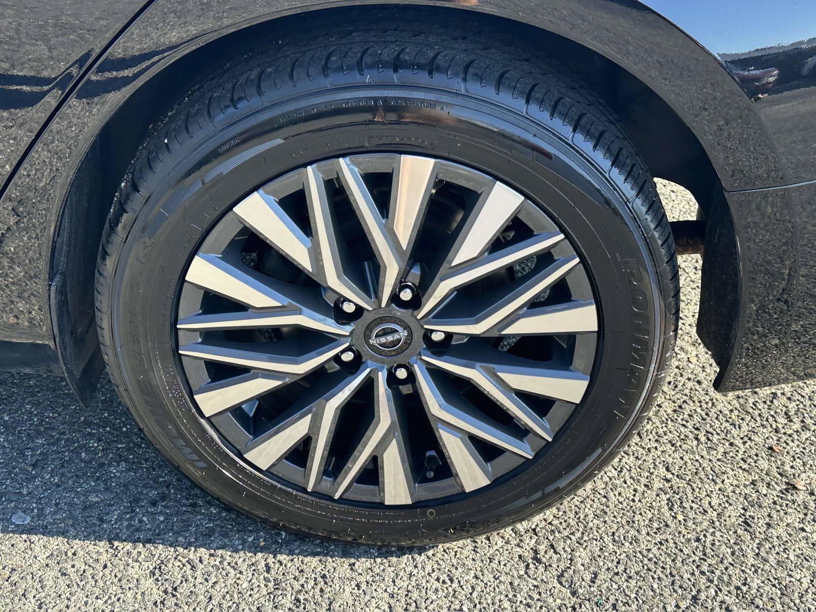 Used 2024 Nissan Altima 2.5 SV FWD image 37