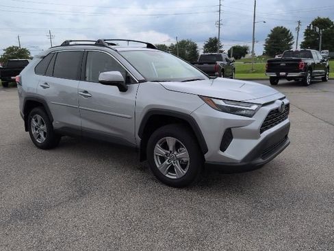 Certified 2024 Toyota RAV4 XLE w/ Convenience Package AWD/4WD image 17
