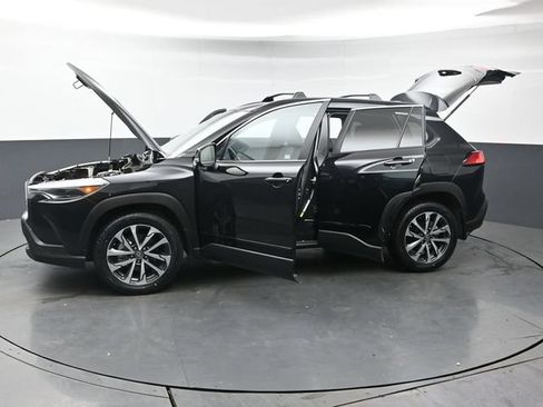 Certified 2022 Toyota Corolla Cross XLE w/ Black Badges Package (TMS) AWD/4WD image 47