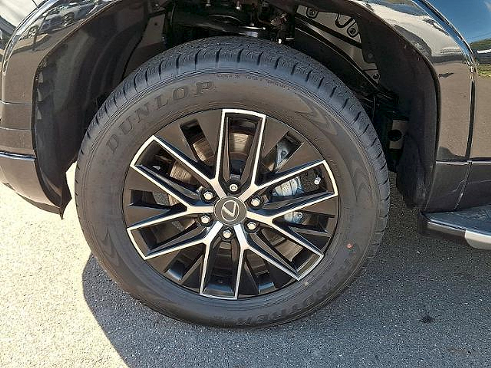 Certified 2024 Lexus GX 550 w/ Accessory Package (Z1) AWD/4WD image 9