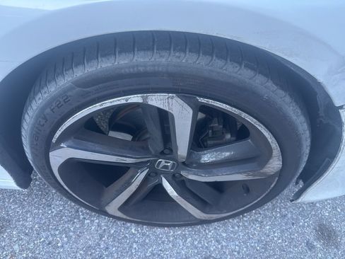 Used 2018 Honda Accord Sport image 10