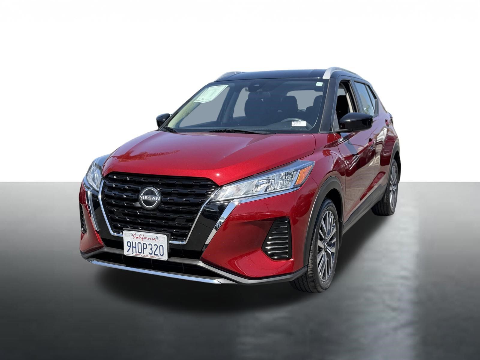 Used 2023 Nissan Kicks SV FWD image 4