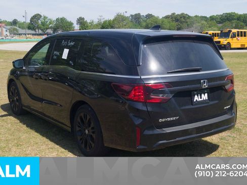 Used 2025 Honda Odyssey Sport-L image 11