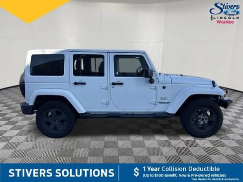 Used 2016 Jeep Wrangler Unlimited Sahara w/ Max Tow Package AWD/4WD image 5