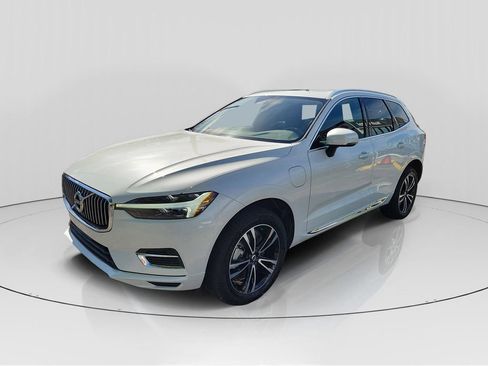Used 2021 Volvo XC60 T8 Inscription Expression w/ Protection Package Premier AWD/4WD image 3