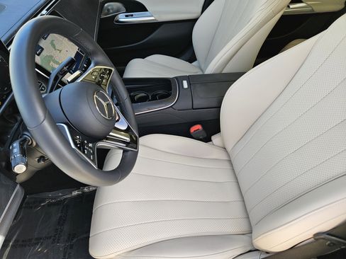 Certified 2024 Mercedes-Benz E 350 4MATIC Sedan image 13