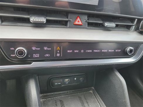 Used 2023 Kia Sportage EX image 23