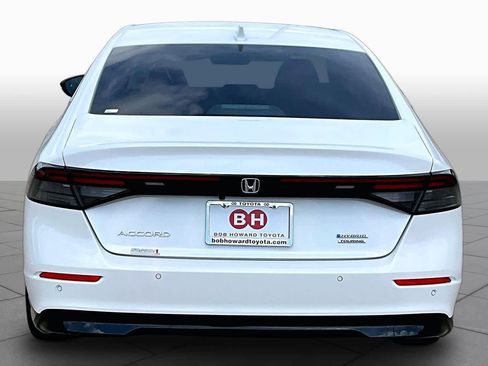Used 2023 Honda Accord Touring image 5