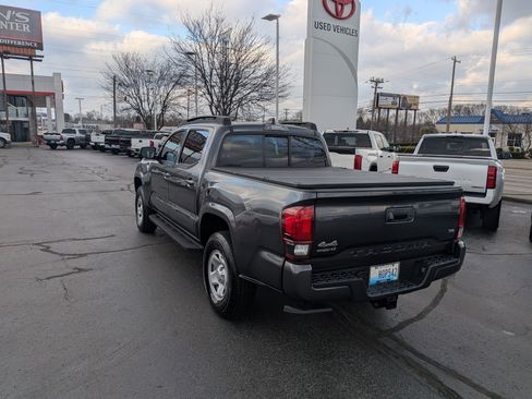 Used 2023 Toyota Tacoma SR image 8
