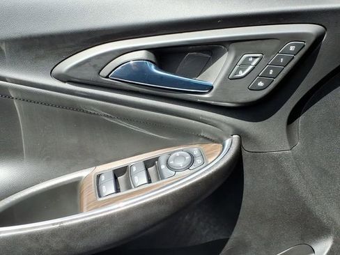 Used 2023 Chevrolet Malibu LT FWD image 31