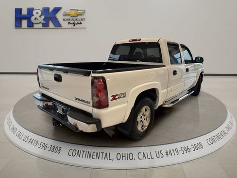 Used 2005 Chevrolet Silverado 1500 4x4 Crew Cab w/ Safe And Sound Package image 6