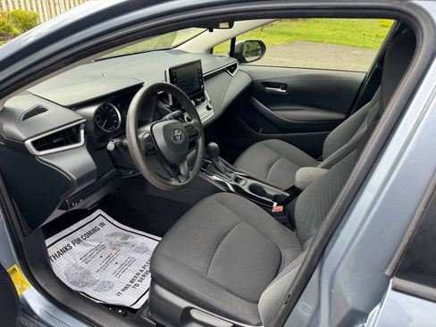 Used 2020 Toyota Corolla LE FWD image 9