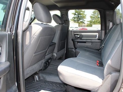 Used 2024 RAM 1500 Warlock AWD/4WD image 7