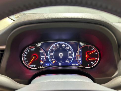 Used 2021 GMC Acadia Denali image 18