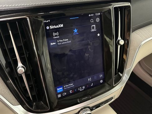 Used 2024 Volvo S60 T8 Ultimate w/ Climate Package image 26