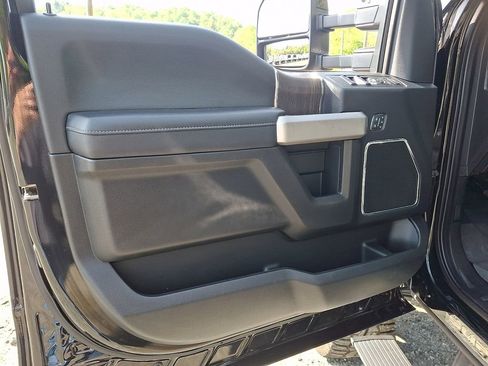 Used 2020 Ford F250 Lariat AWD/4WD image 12