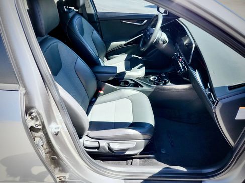 Used 2023 Kia Niro Wind image 37