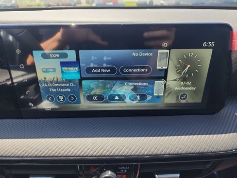 New 2025 Nissan Kicks SR image 15