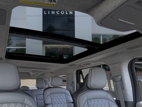 New 2026 Lincoln Navigator L Black Label AWD/4WD image 22