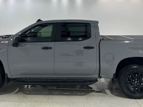 Used 2024 Chevrolet Silverado 1500 LT Trail Boss w/ Convenience Package II AWD/4WD image 2