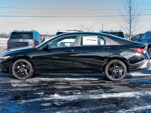 New 2026 Hyundai Elantra SEL Sport image 4
