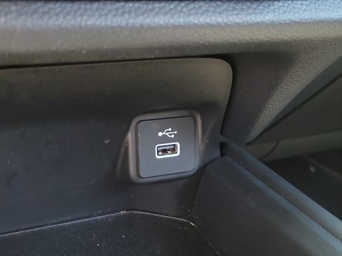 Used 2025 Honda HR-V LX image 11
